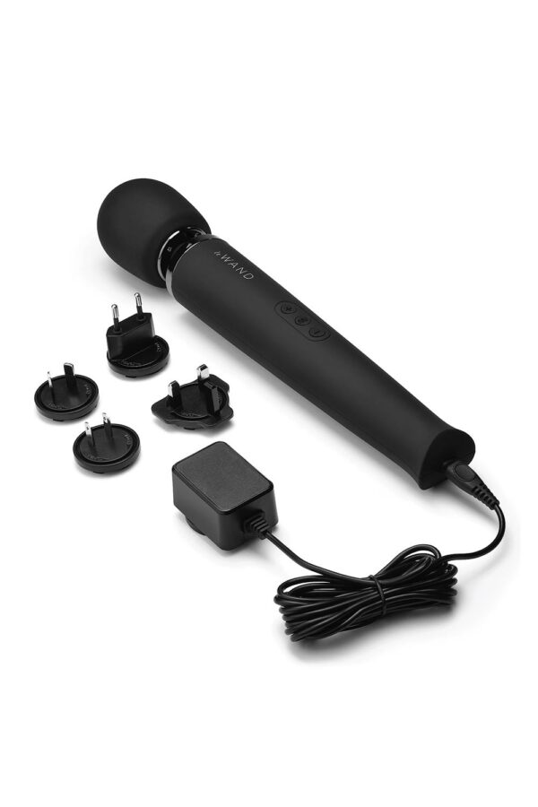 Le Wand Matte Black Rechargeable Massager
